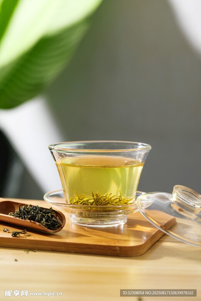 一杯清茶 