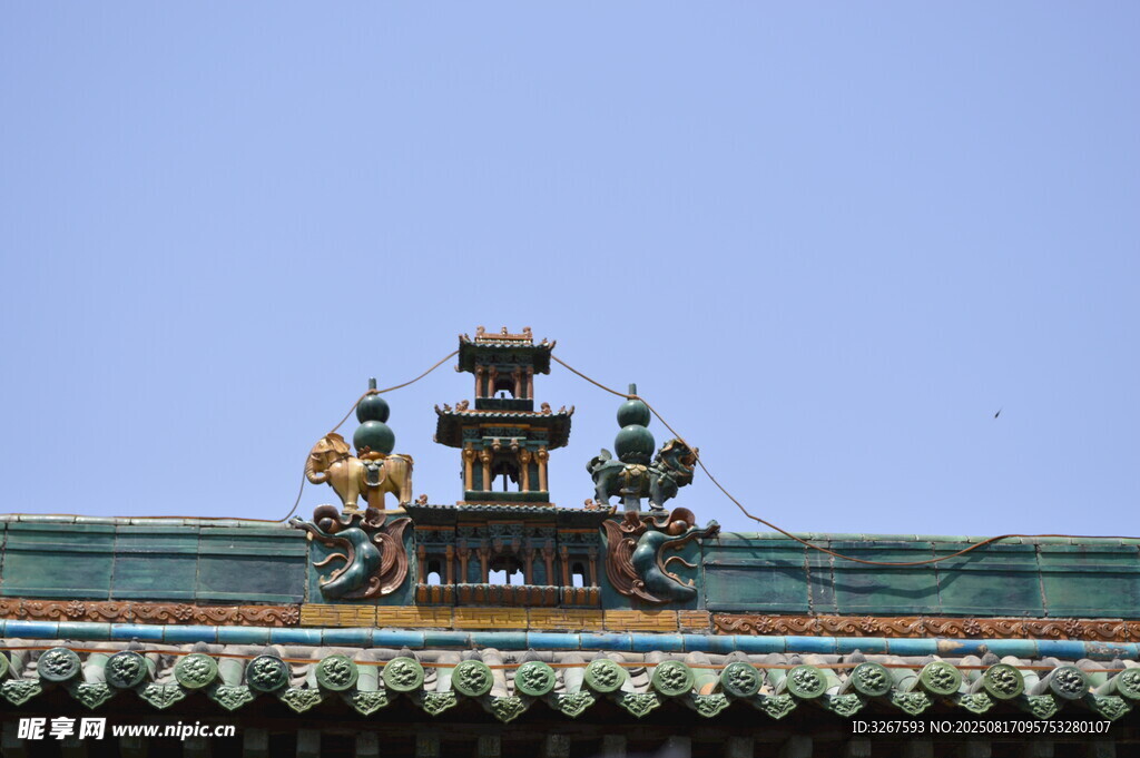 中式古建筑屋頂裝飾景觀