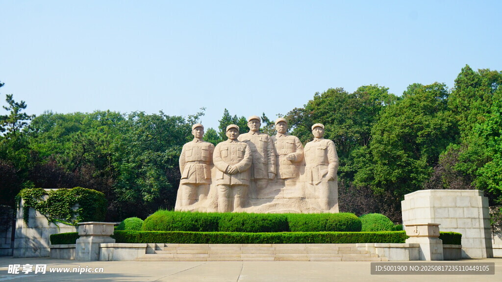 淮海戰(zhàn)役總前委群雕