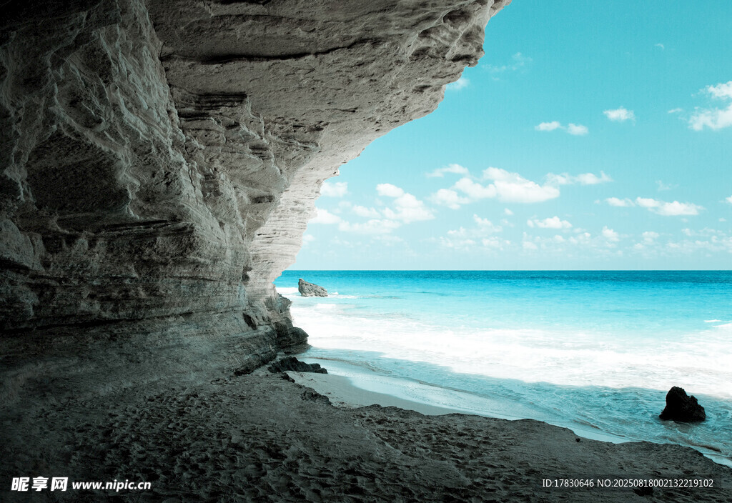 海邊洞穴美景