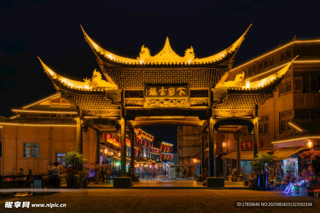 古色古香的中式建筑夜景