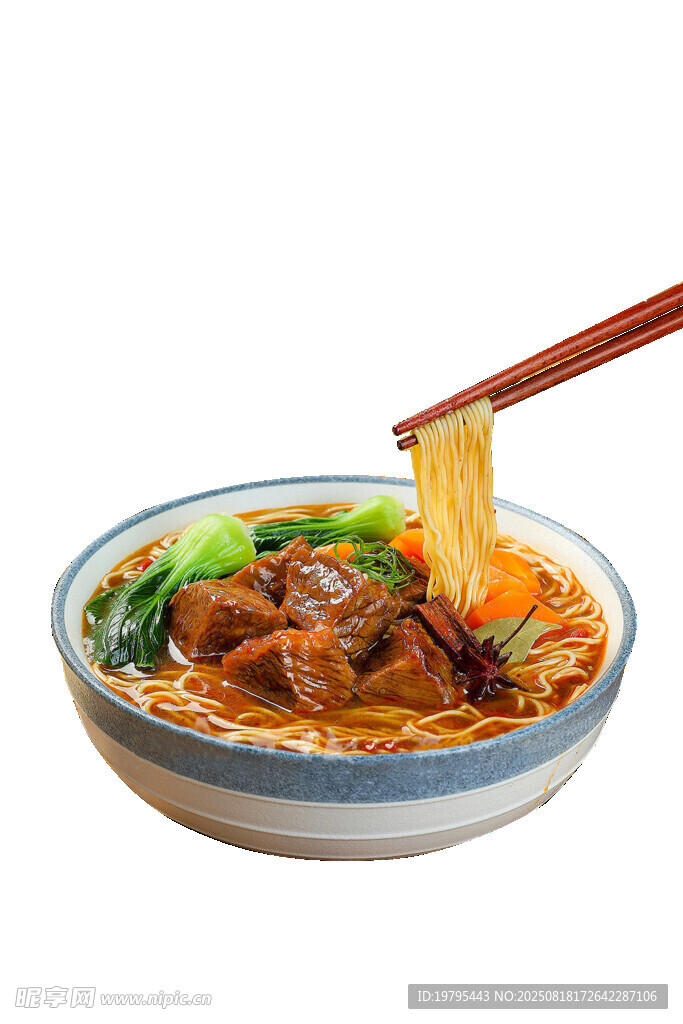 美味牛肉面筷子夾起面條