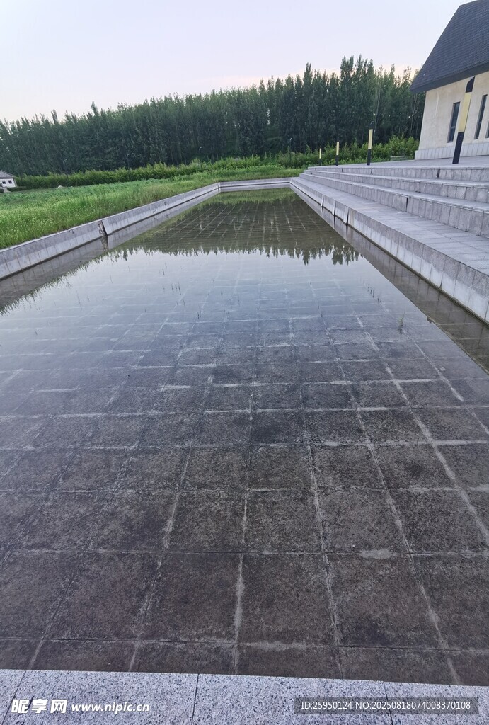 戶外方形水景池