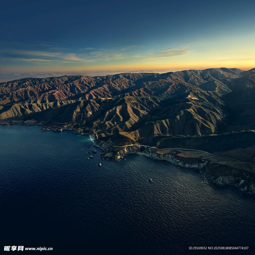 壯麗山海黃昏美景
