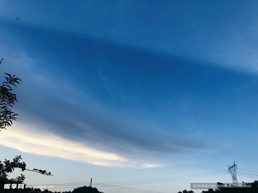 傍晚天空美景