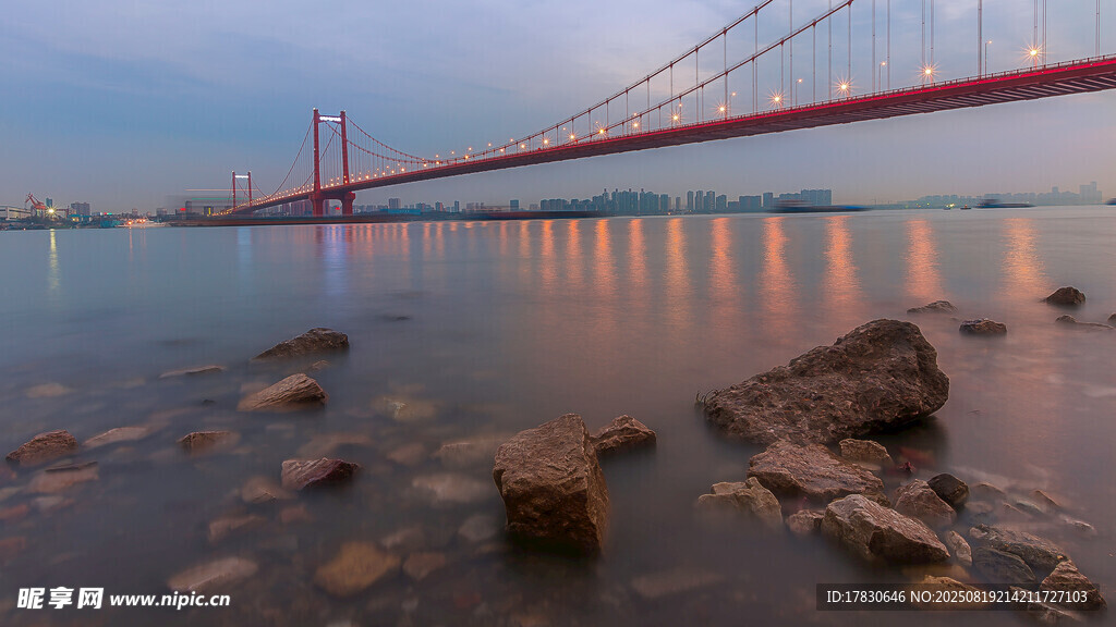 武漢鸚鵡洲大橋