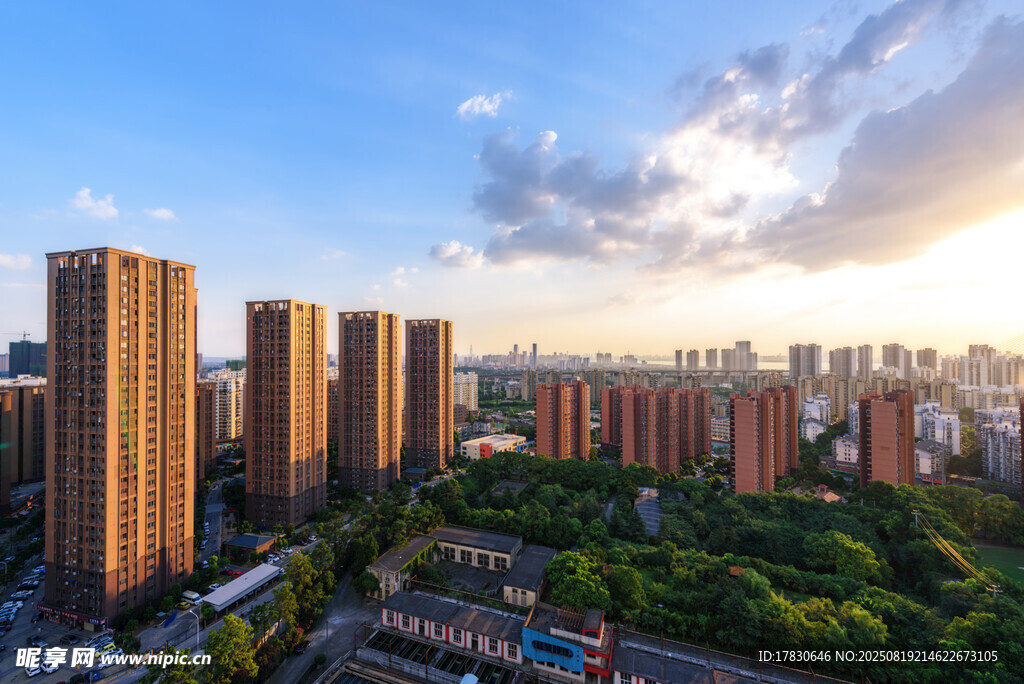 武漢高樓城市風(fēng)光