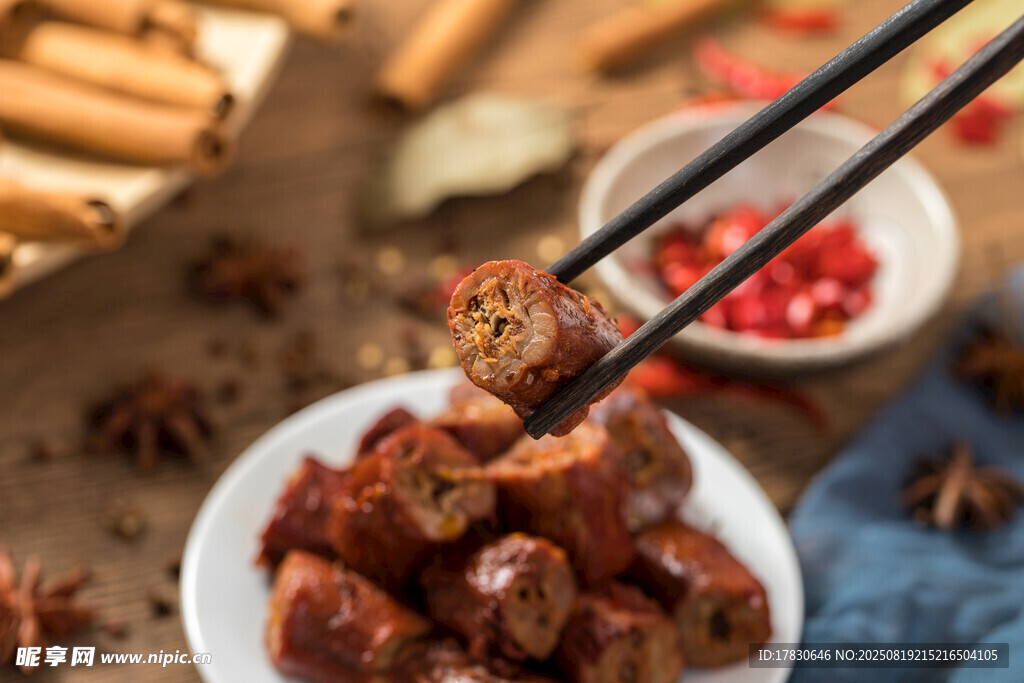 鴨脖武漢特產(chǎn)鴨肉食品
