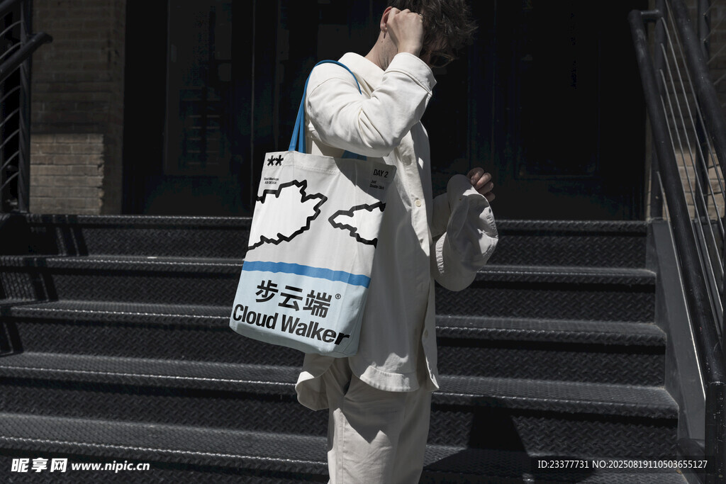  手提包樣機(jī)