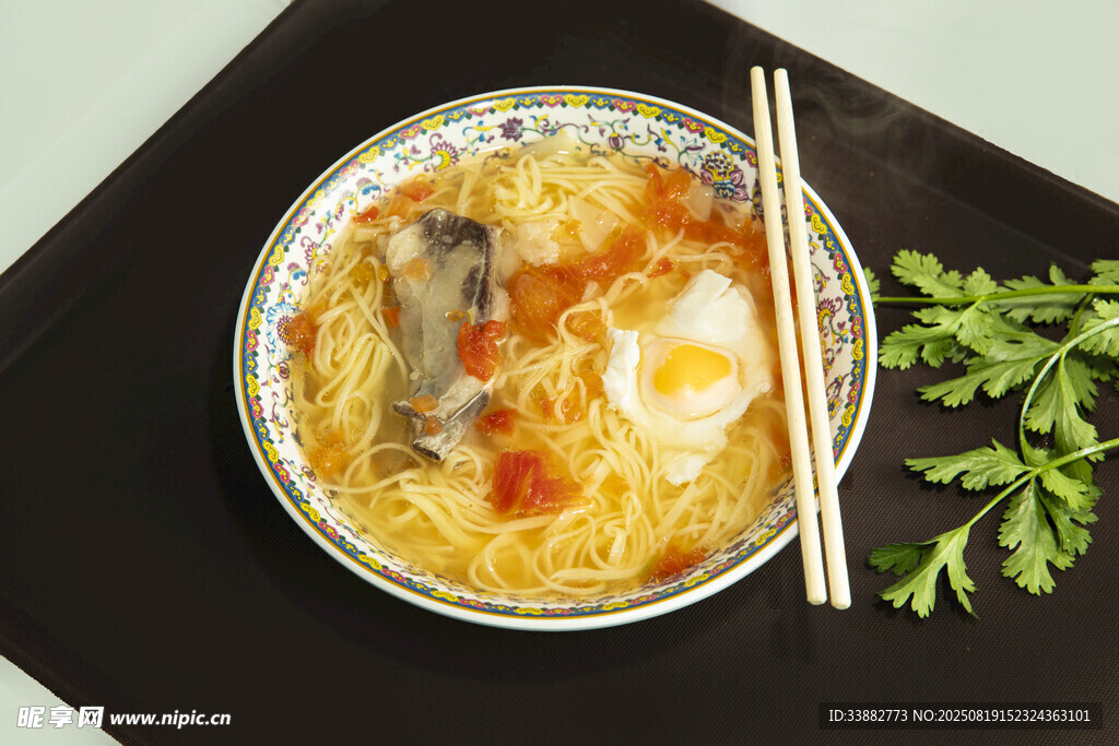 雞蛋塊肉湯面