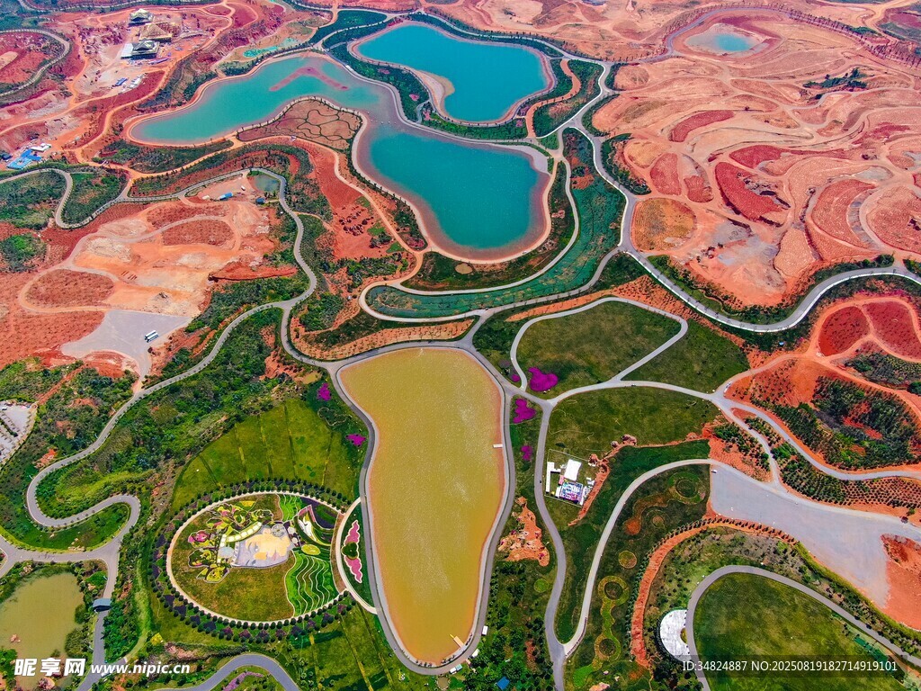 五彩斑斕的大地景觀
