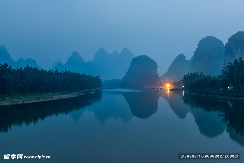 漓江山水夜景倒影如畫(huà)