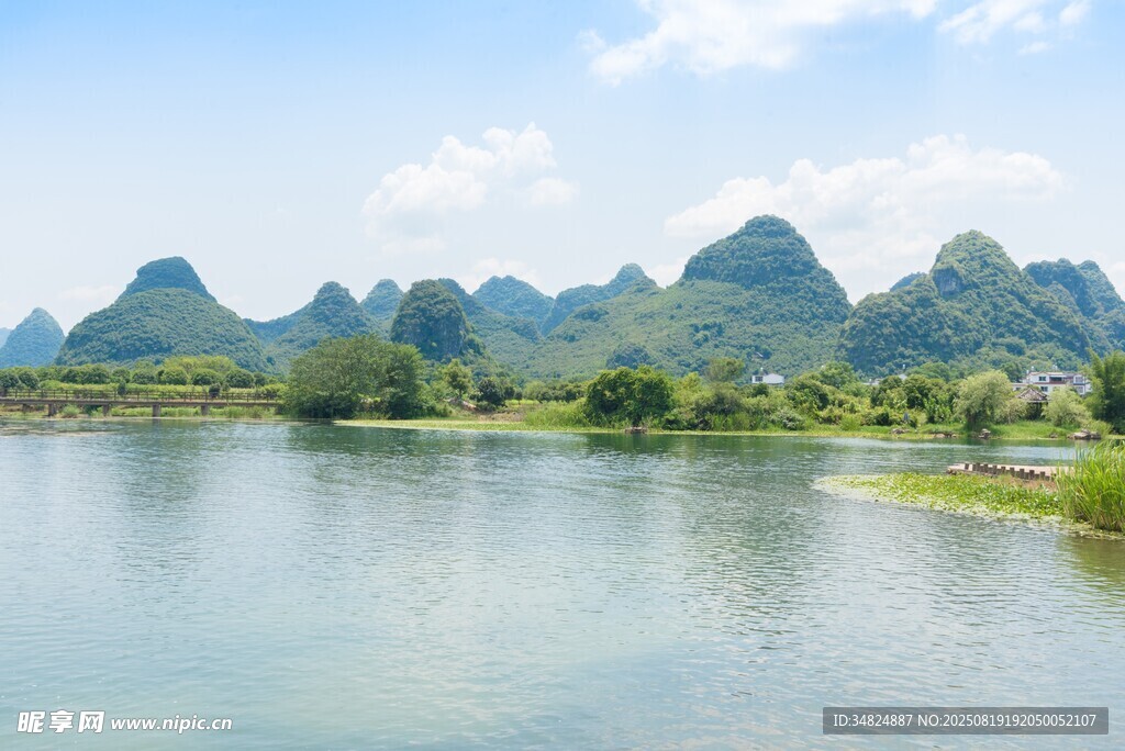 秀麗山水風(fēng)光如畫