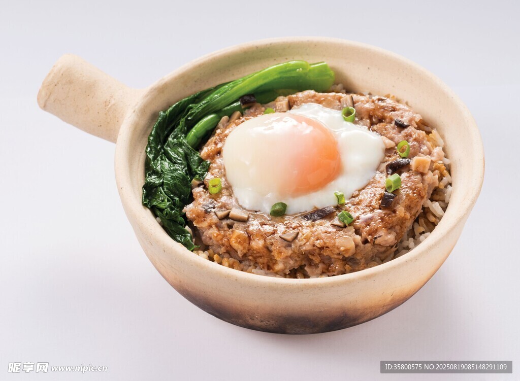 日式溫泉蛋拌飯美食特寫