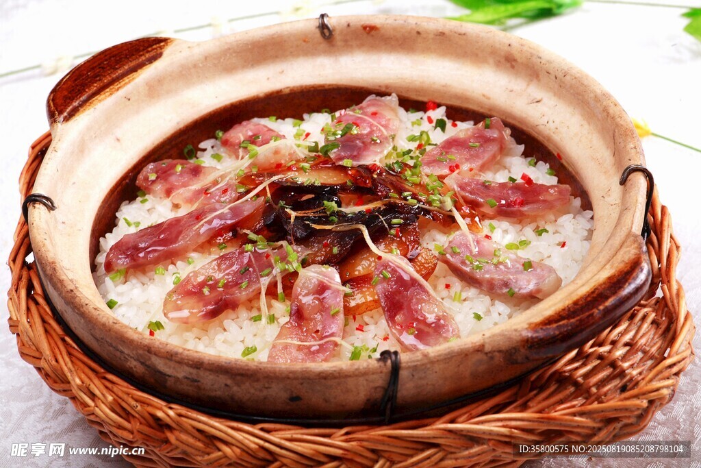 美味臘味煲仔飯