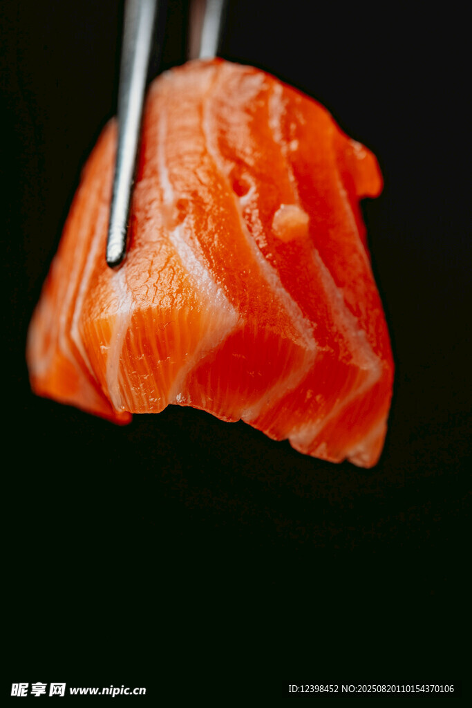 鮮切三文魚刺身特寫