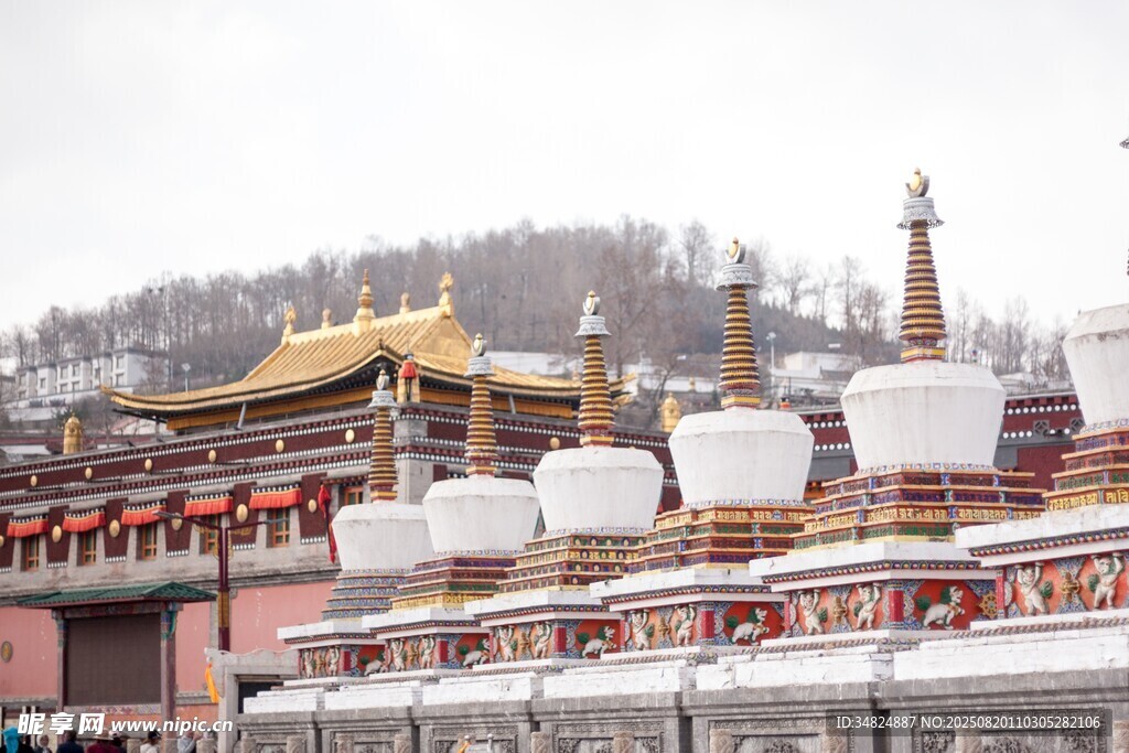 藏式建筑雪景風(fēng)光