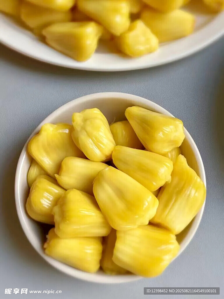 碗中誘人的菠蘿蜜果肉