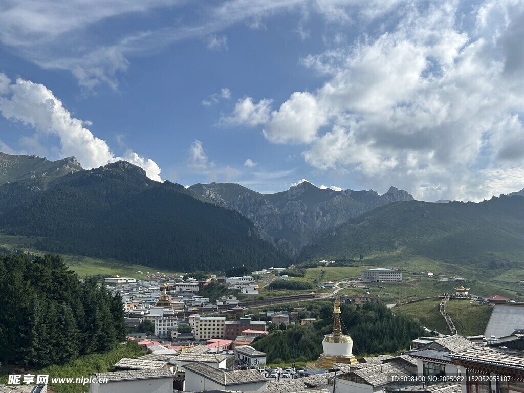 扎尕那村落