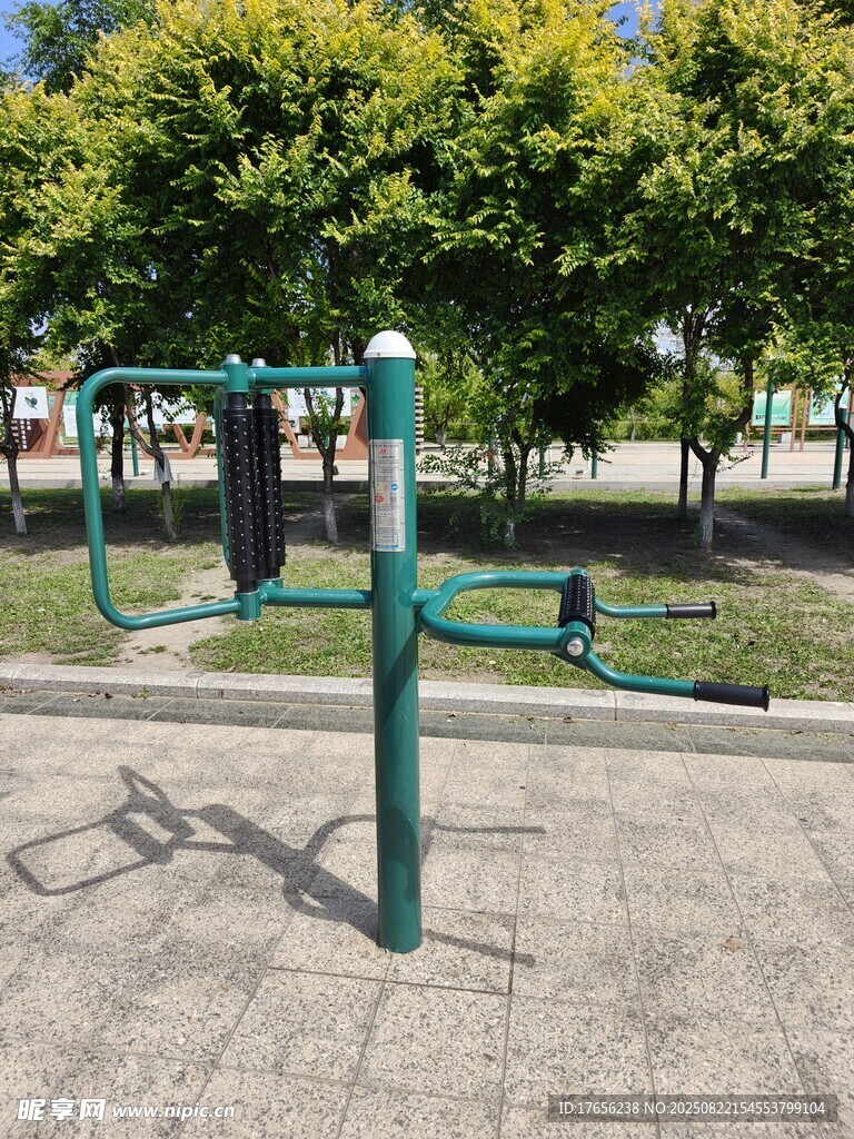 戶外公園健身器材