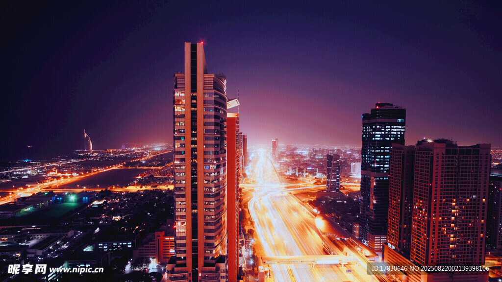 城市璀璨夜景高樓燈火
