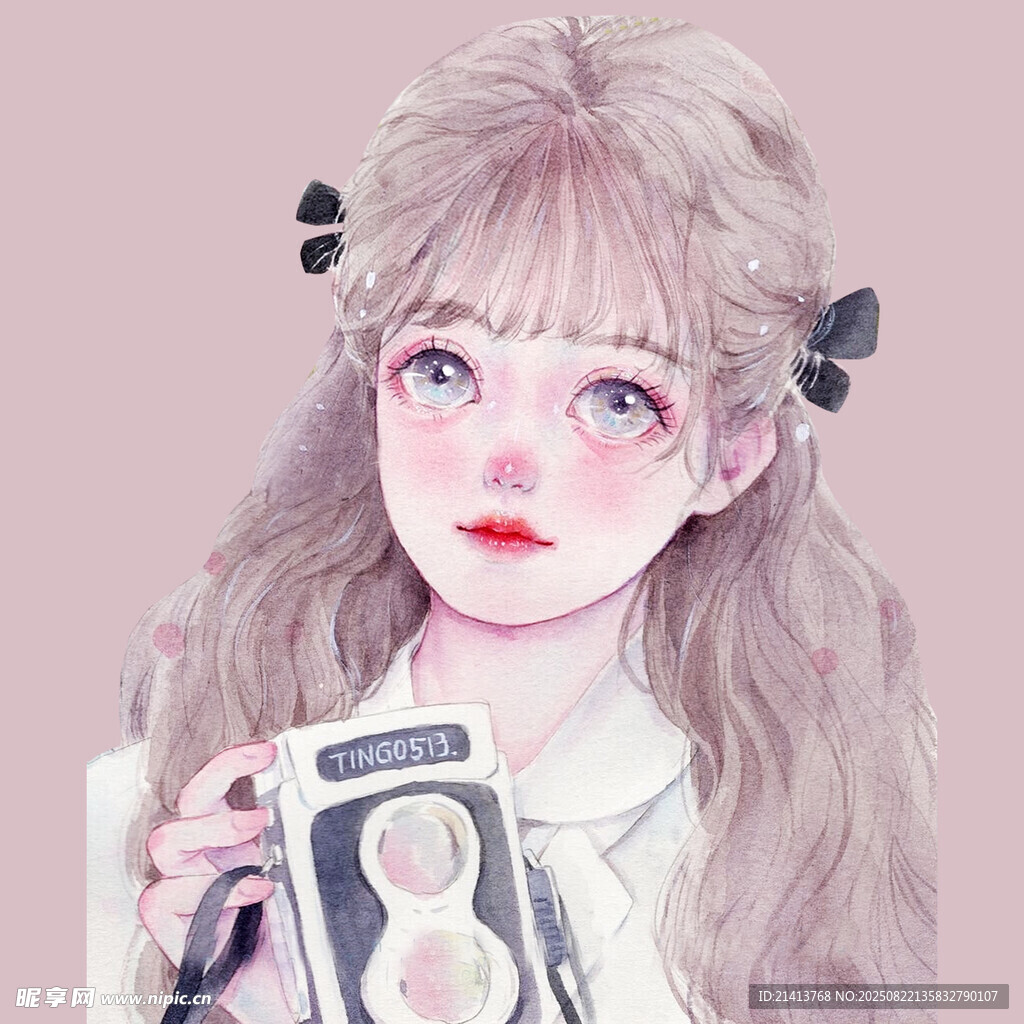 長發(fā)女孩手持相機