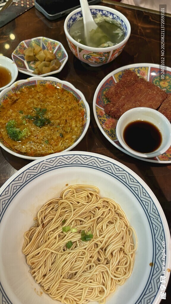 上海蟹黃面 炸豬排