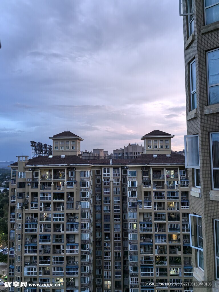 高層住宅區(qū)景觀