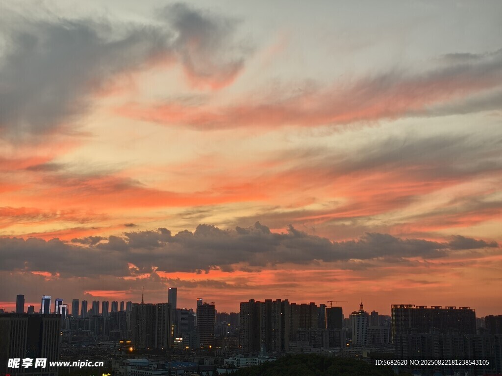 晚霞