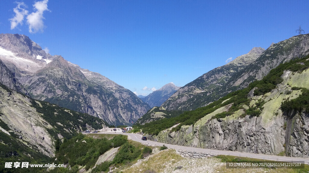 山間公路美景
