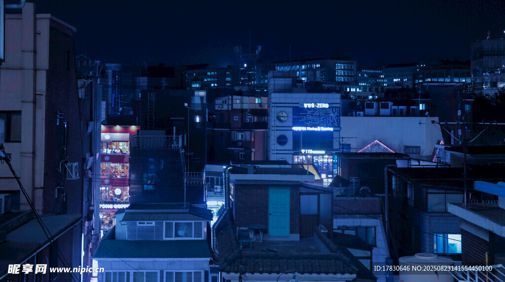 夜幕下的城市建筑景觀