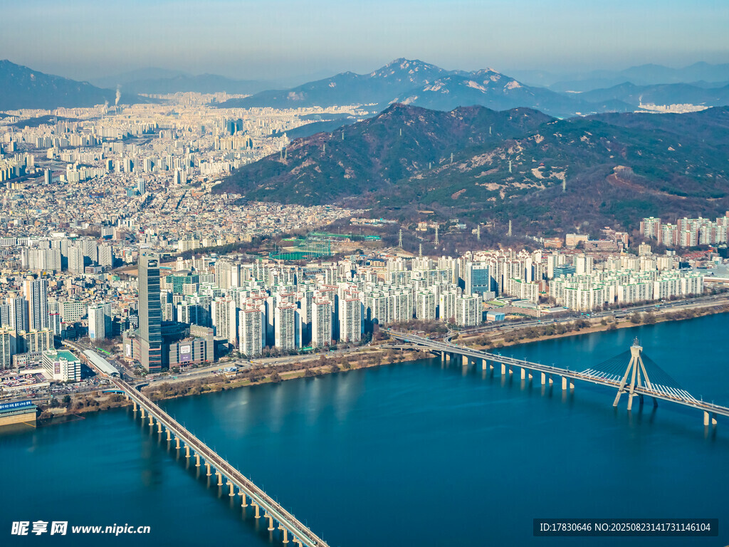 城市跨海大橋壯麗景觀