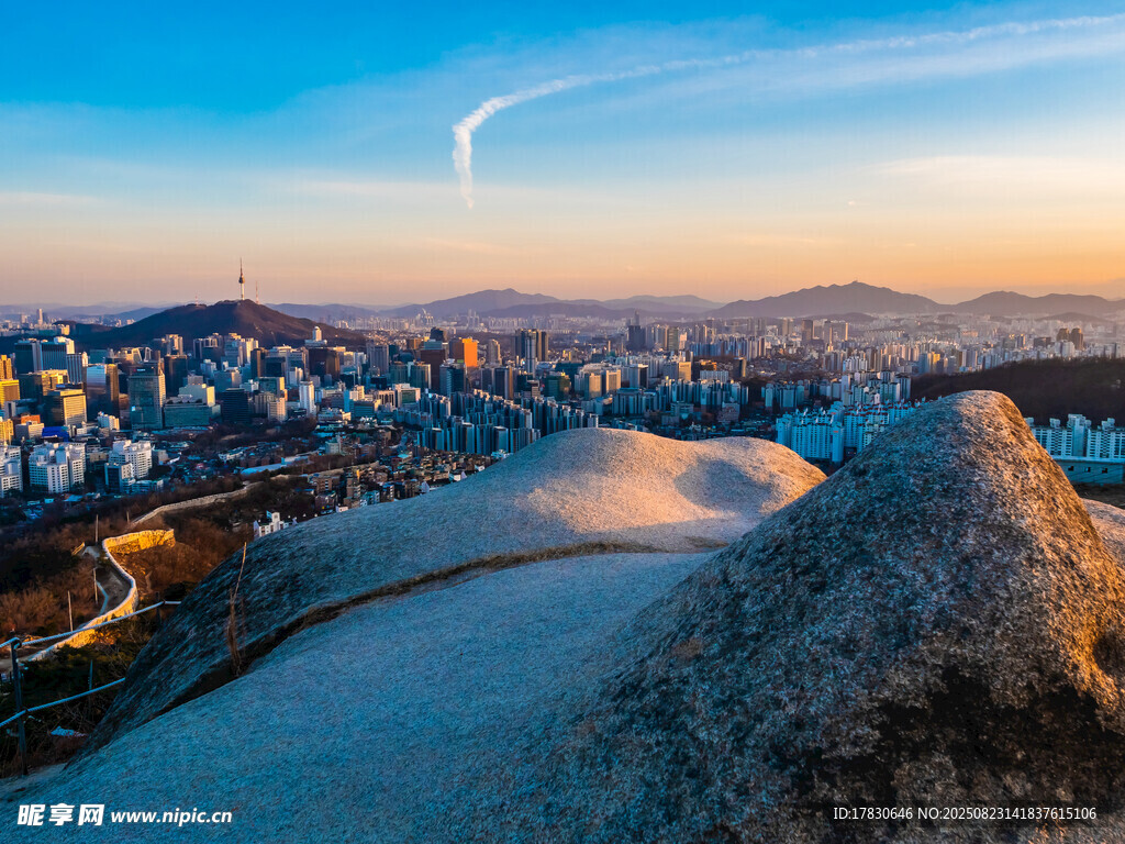 城市雪景全景俯瞰