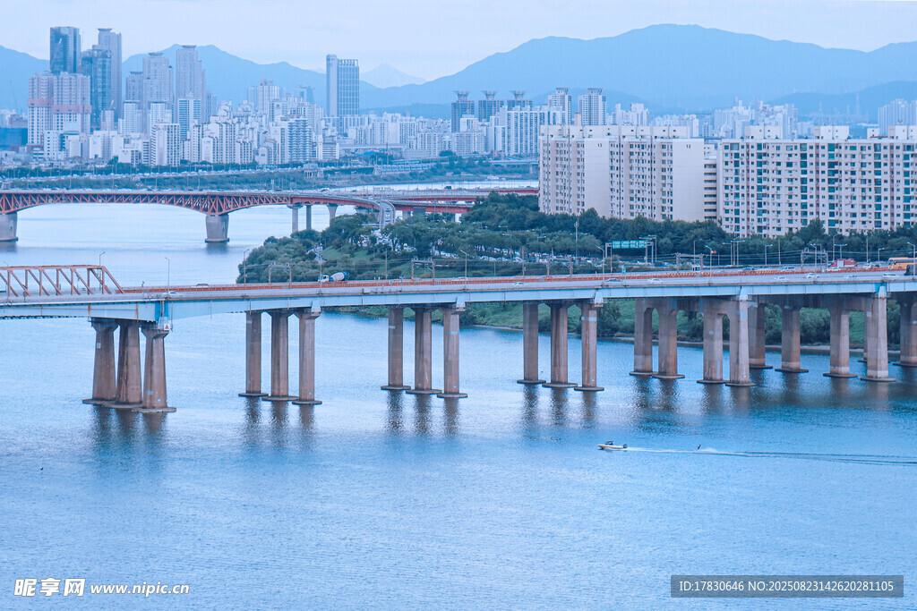 城市跨海大橋美麗景致