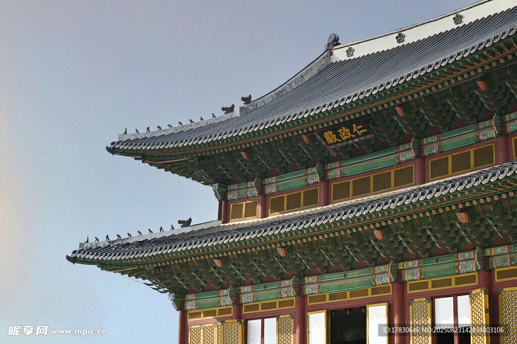 中式古建筑屋頂特寫