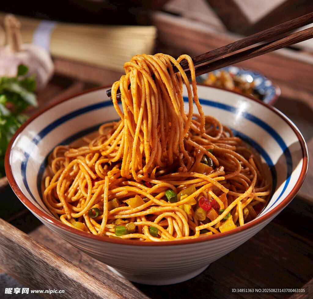 美味勁道的特色拌面