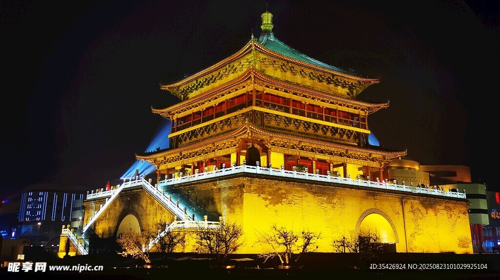 鐘樓夜景