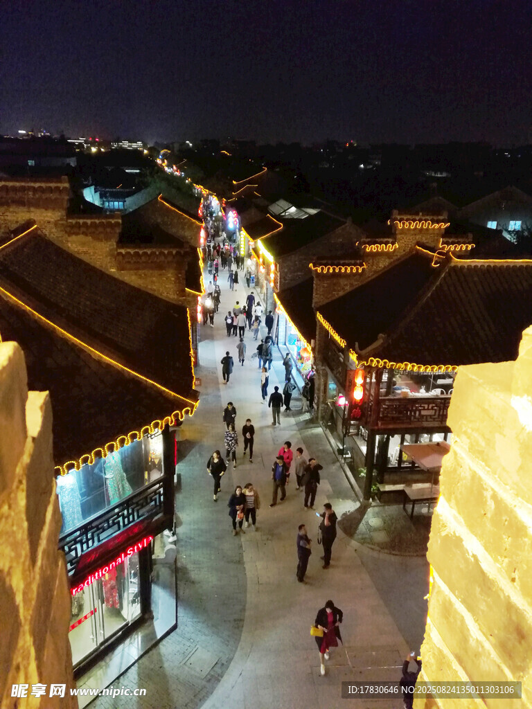 揚(yáng)州東關(guān)街夜景
