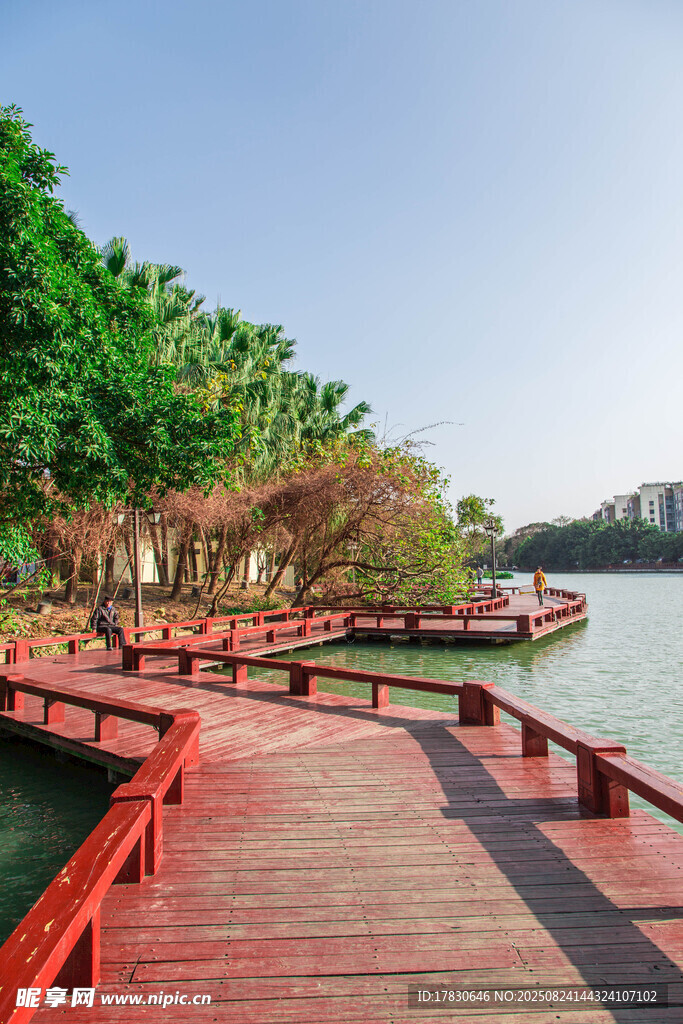 福州西湖木棧道