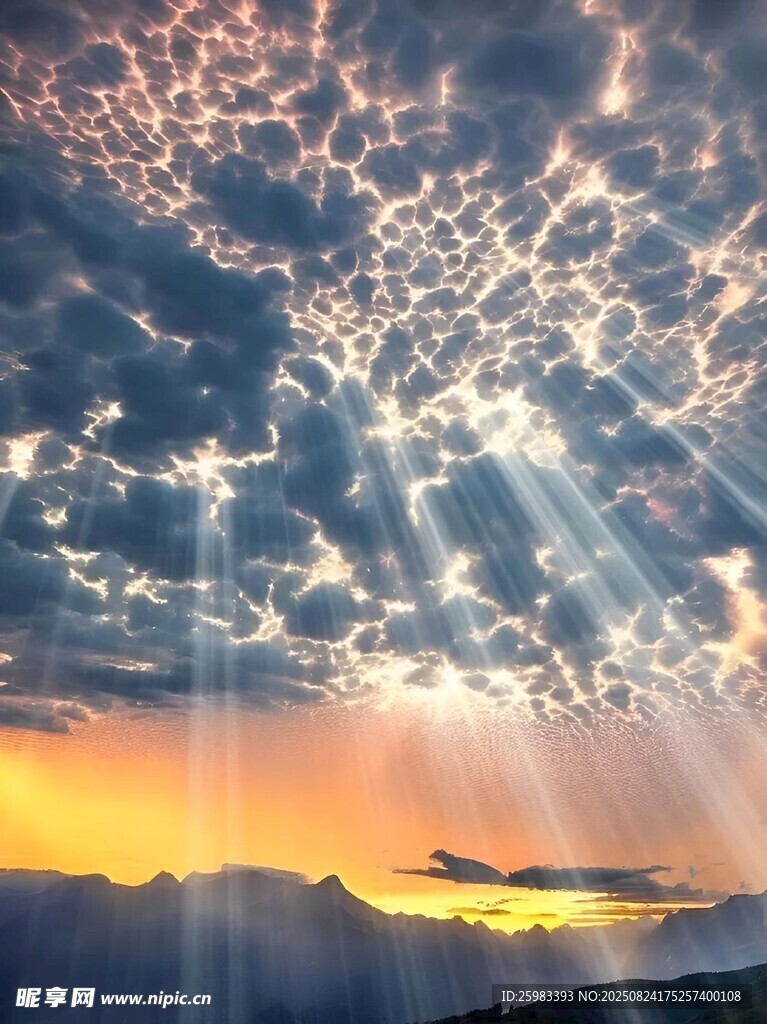 山區(qū)日出