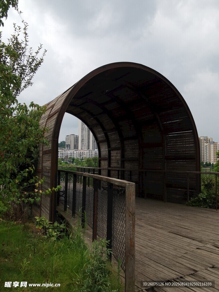 古老拱形遮陽棚風(fēng)景