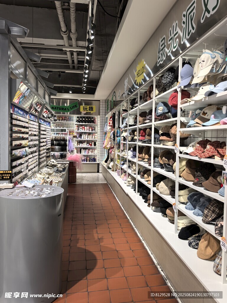 鞋店陳列展示