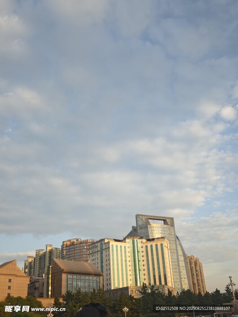 城市中的宏偉建筑群