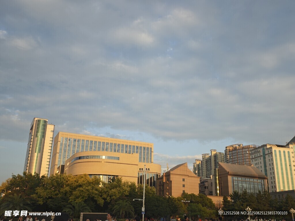 城市天際線與建筑景觀