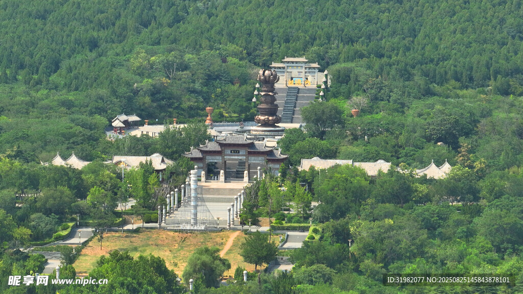 山林中的古建筑景觀