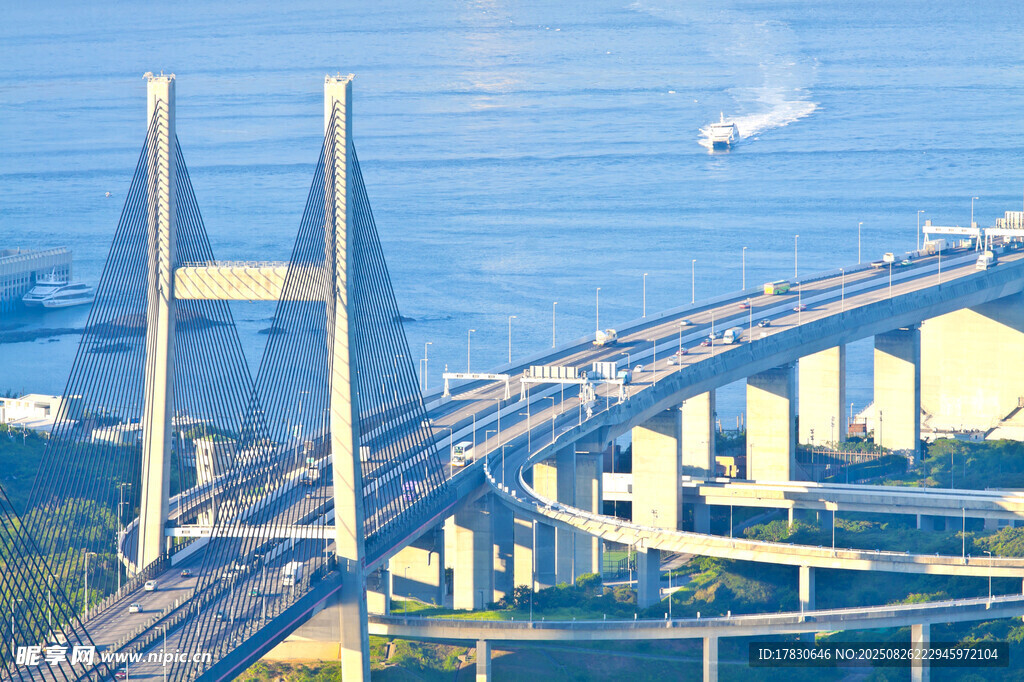 壯觀跨海大橋風(fēng)景