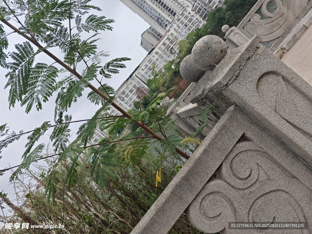 中式園林石雕與綠植景觀