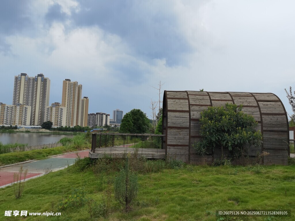 城郊休閑公園風(fēng)景