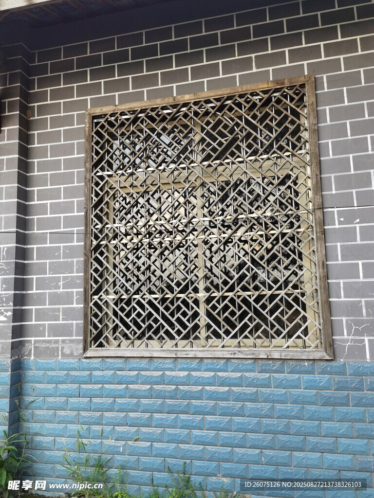 復(fù)古磚墻鏤空窗設(shè)計(jì)
