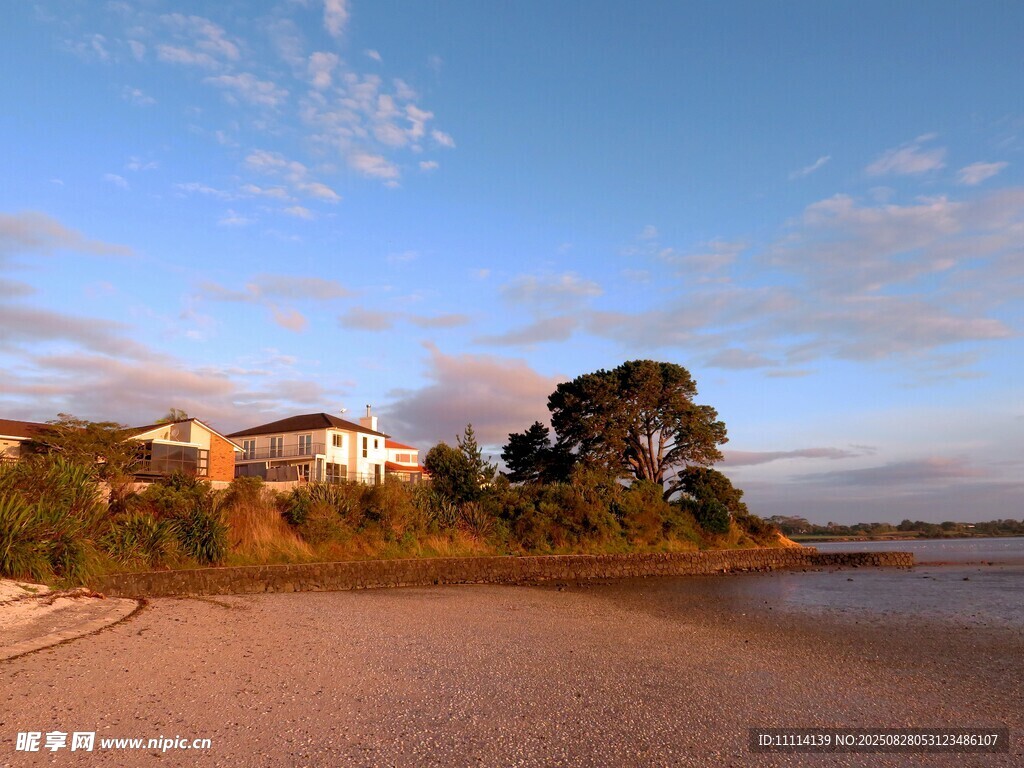 海濱黃昏美景